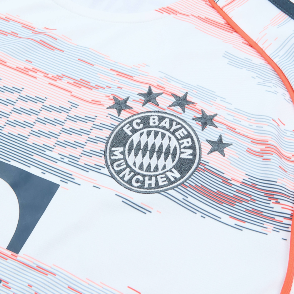 2025-26 FC Bayern München Away